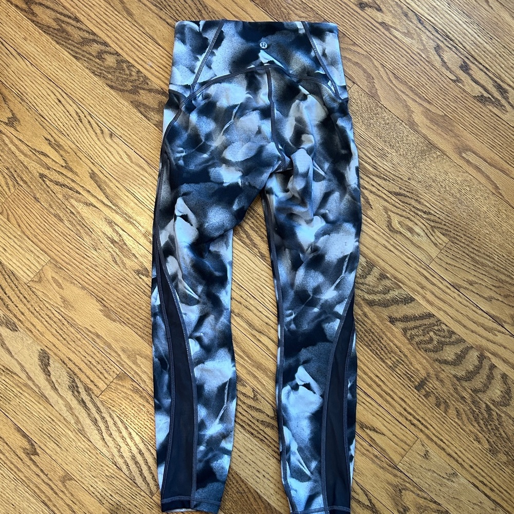 Lululemon Train Times Leggings - Picture 3 of 7